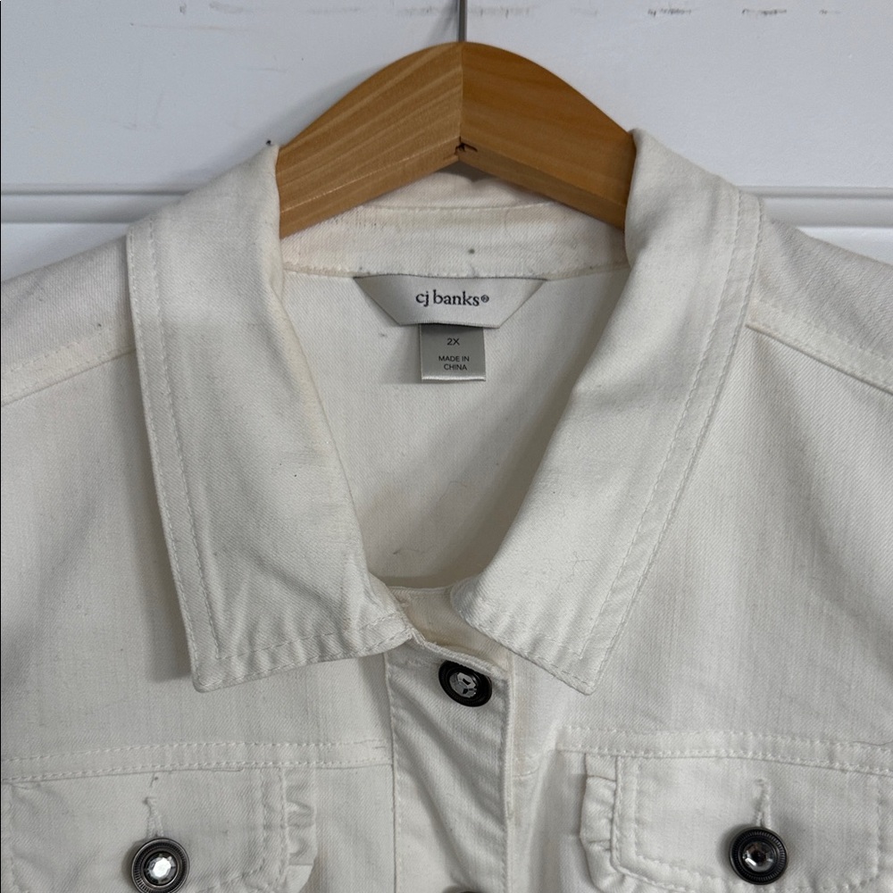 CJ Banks Ivory Sleeveless Vest with Pockets - Picture 2 of 3